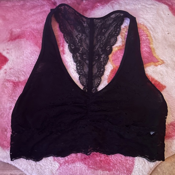 TRILLIUM | Black lace bralette - Picture 1 of 3